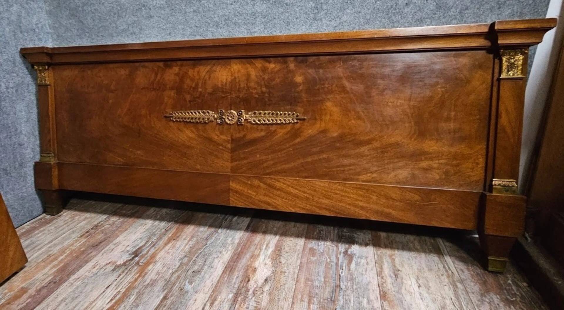 Antique grand lit in flame mahogany – Empire / Restoration / 20th century style