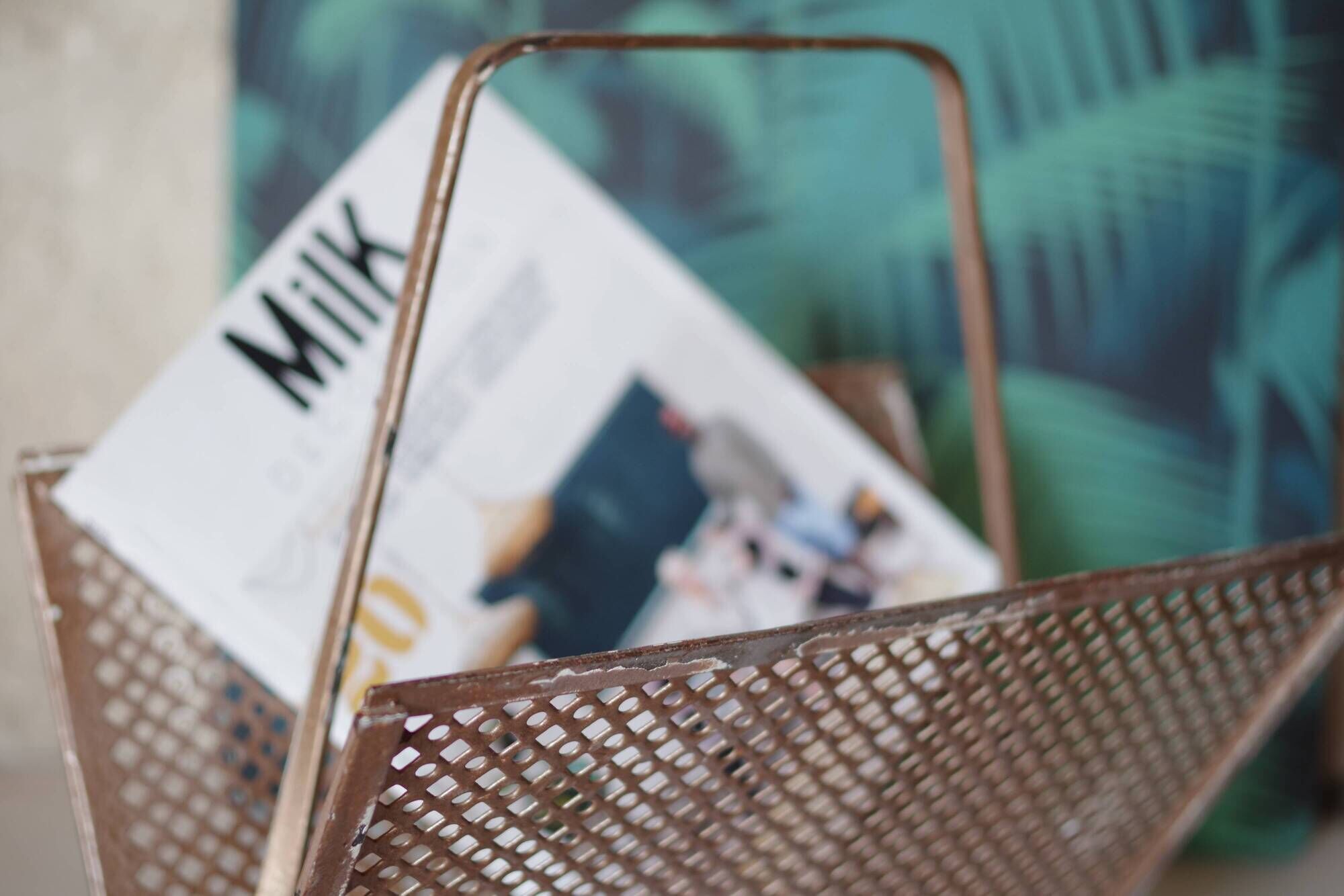 Magazines rack iron perforated metal 50