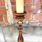Floor lamp in wood and metal with brushed brass finish