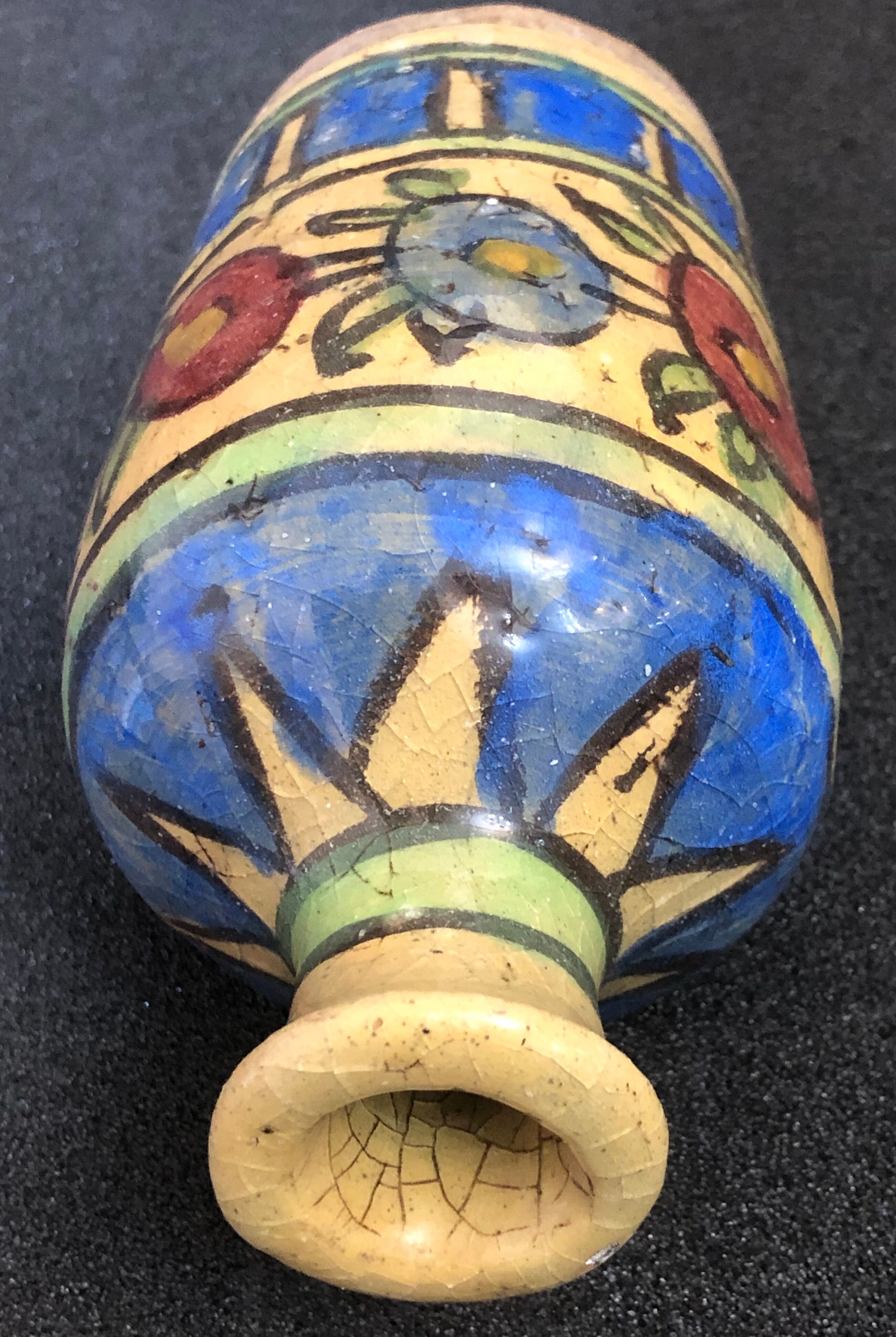 Turkey Iznik Nicaea silica ceramic bottle floral decoration 19th