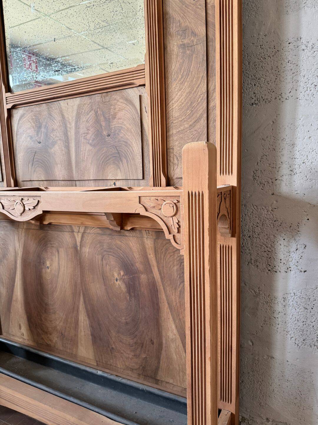 Art Deco entrance coat rack in walnut - Early 20th century