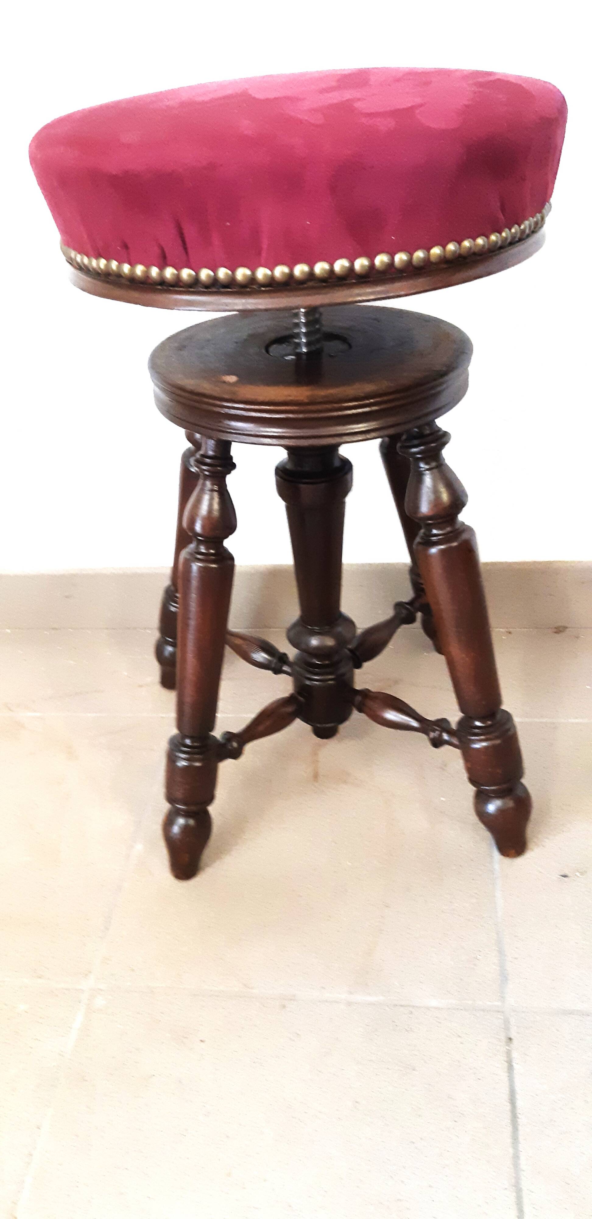 Napoleon III piano stool with four turned legs, restored from the period