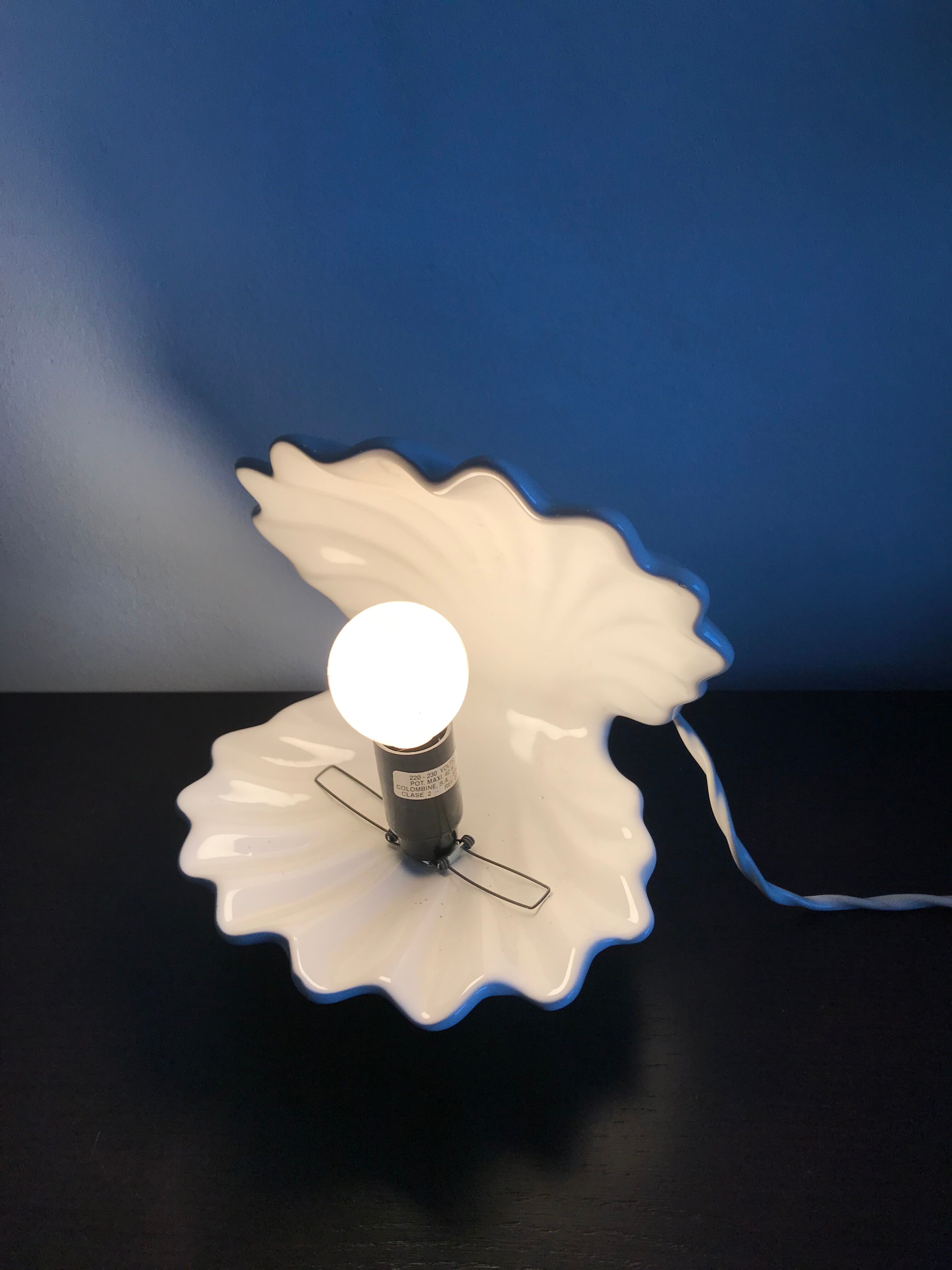 Vintage white ceramic shell lamp