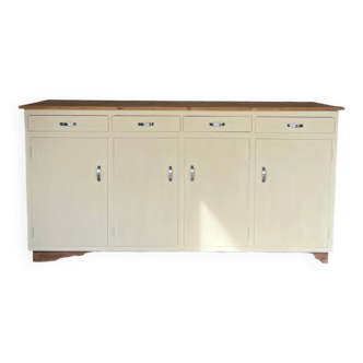Ancien meuble d’atelier enfilade
