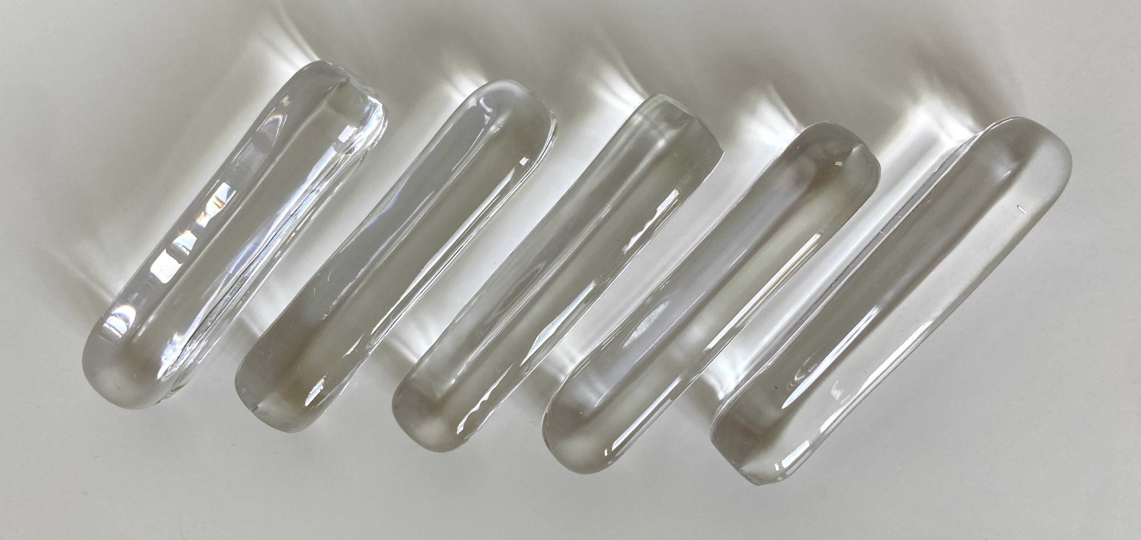 Set of five knife rests signed in crystal by the Daum Nancy house, 1960.