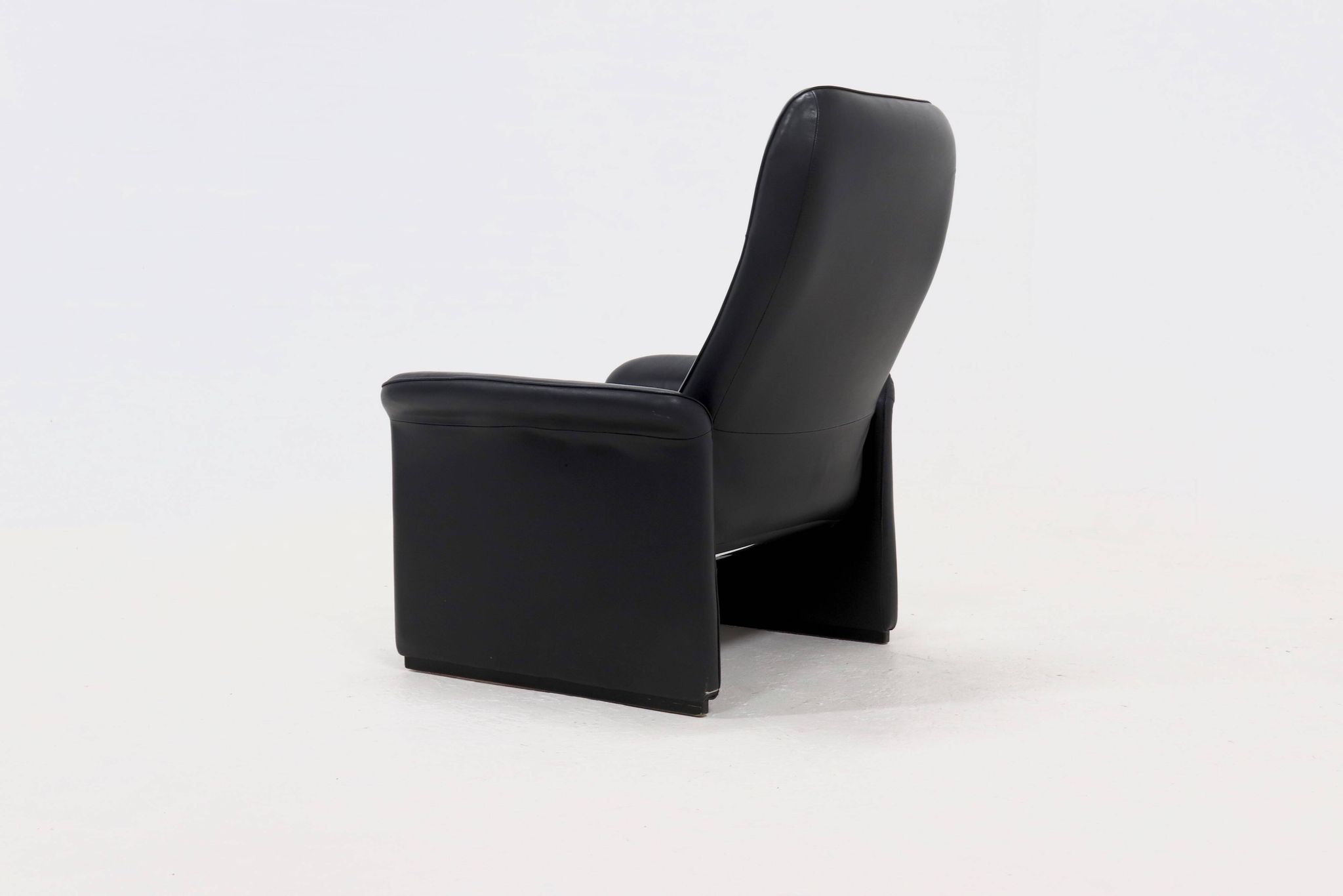 Fauteuil de salon DS50 en cuir noir par De Sede Suisse années 1980