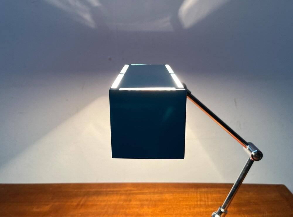 Lampe de table minimaliste de l'ère spatiale allemande du milieu du siècle par Hoffmeister Leuchten, années 1960
