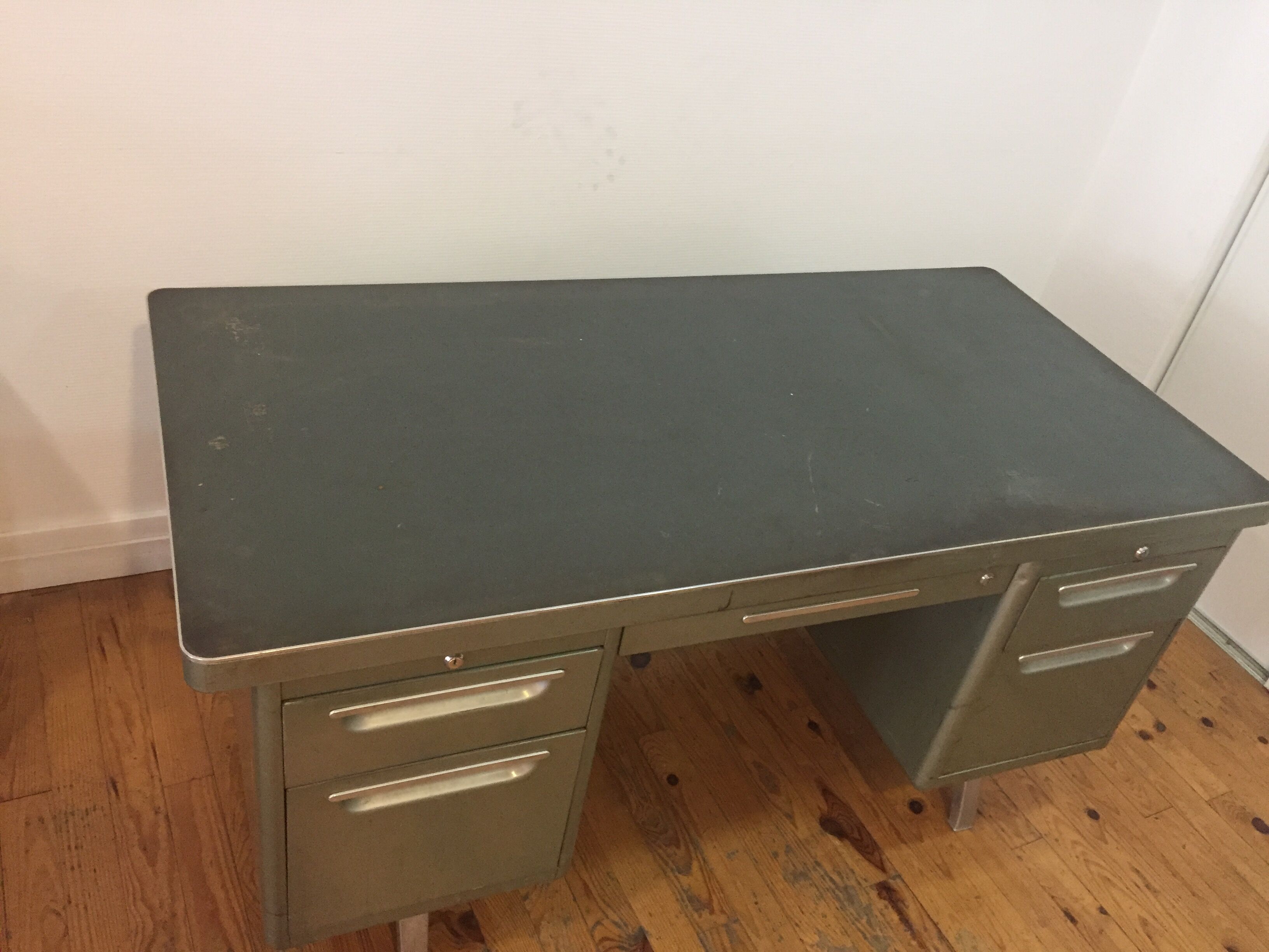 Desk industrial steel yac