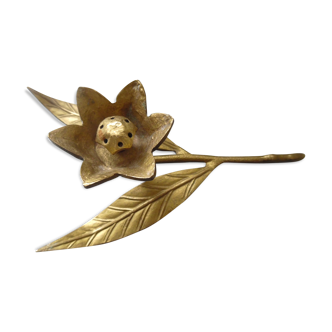 Brass flower