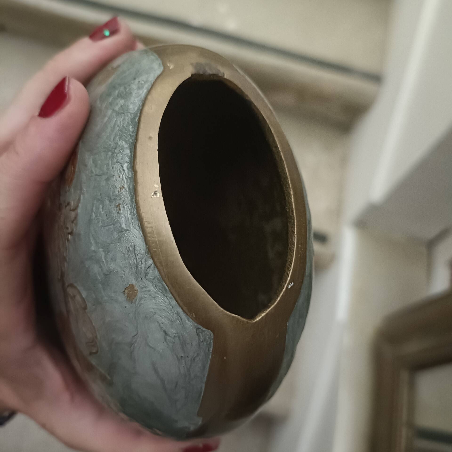 Vase ovale laiton et émail cloisonné