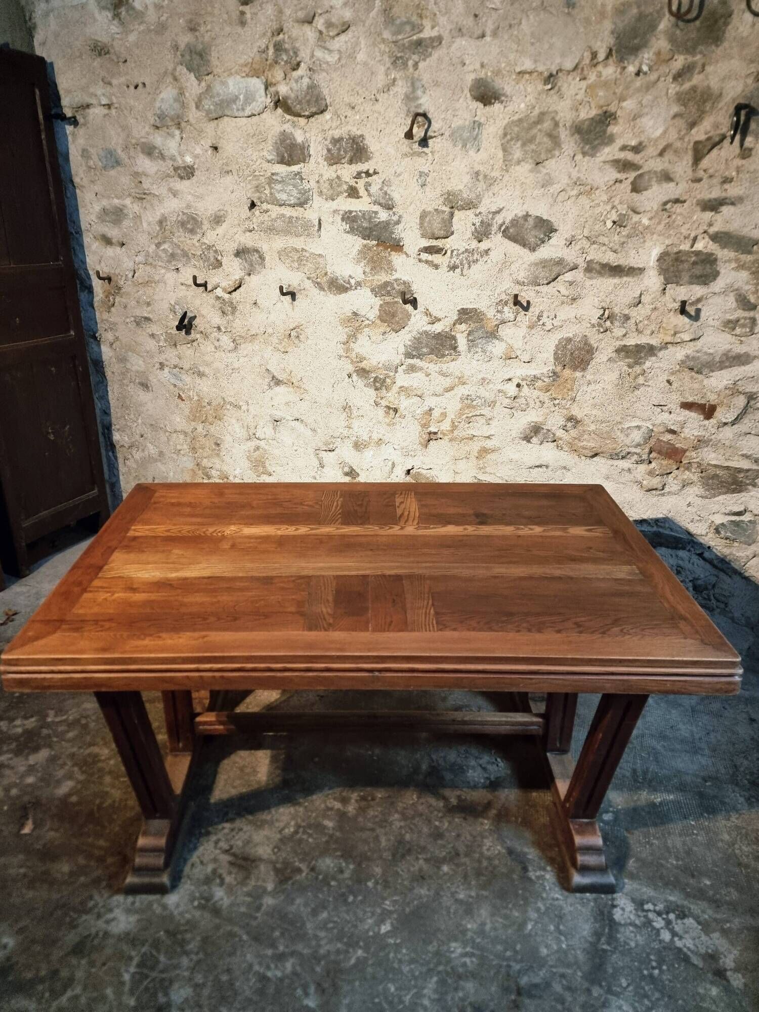 Table vintage française en chêne massif style Arts & Crafts, 1930s–1940s