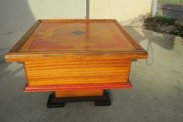 Pretty little bar table, sliding tray