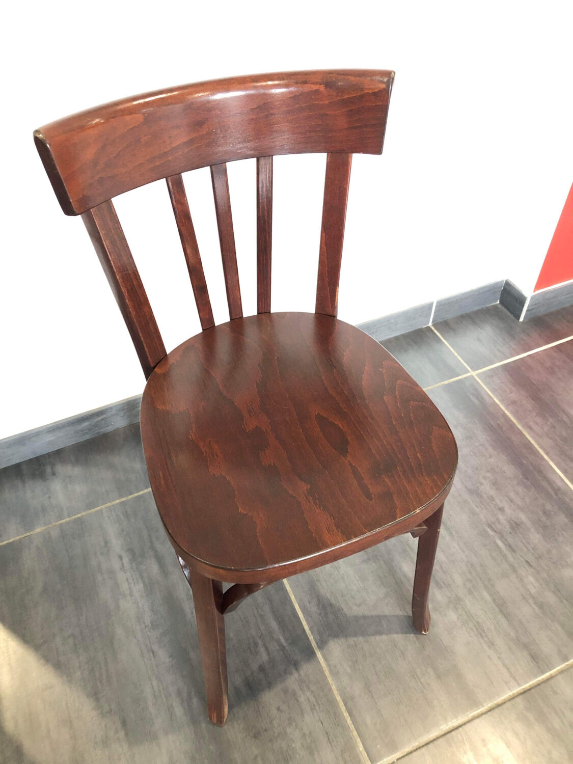 Suite de 4 chaises de bistrot Baumann vintage