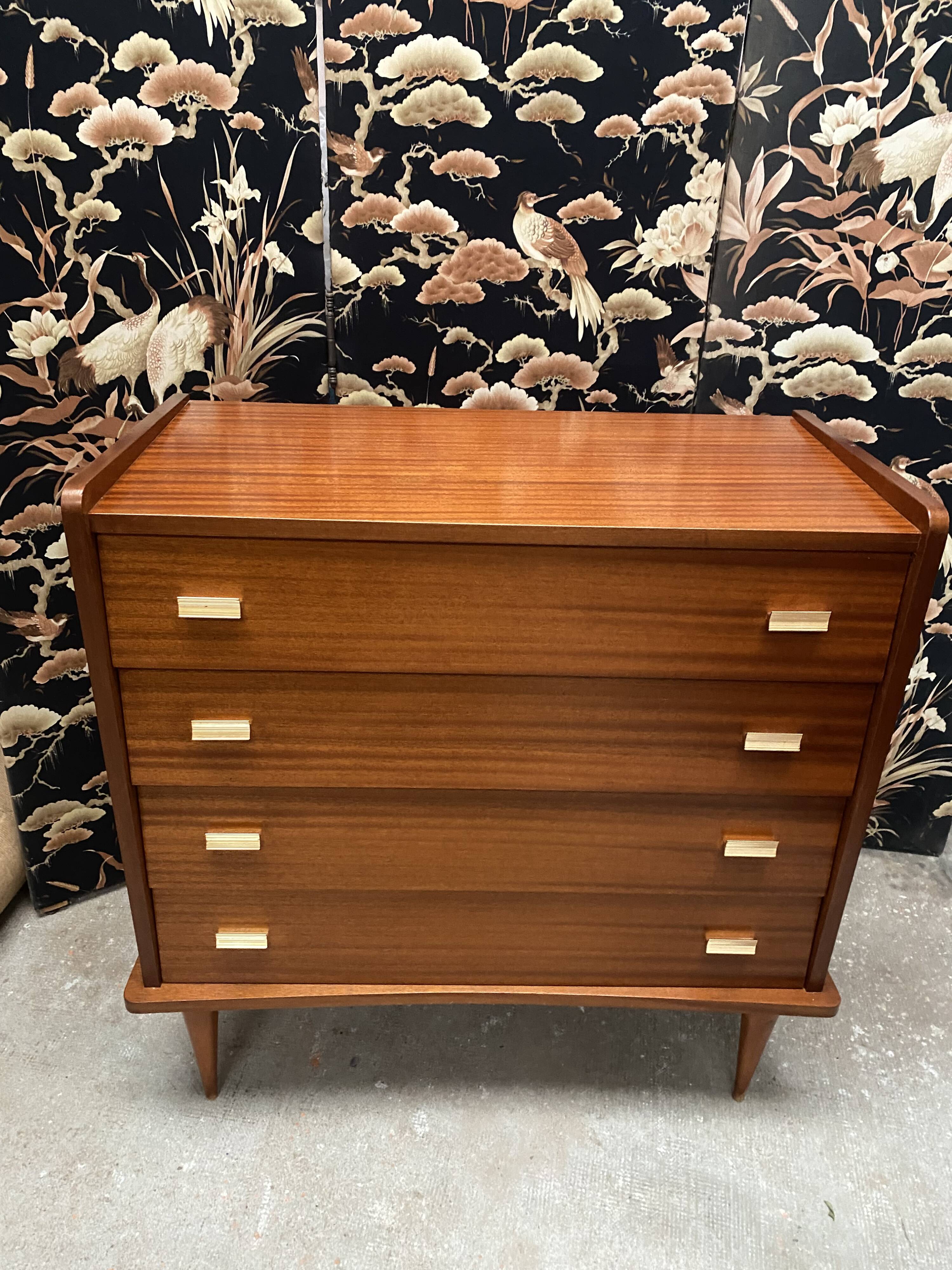 Vintage chest of drawers