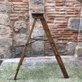 Wooden painter stepladder