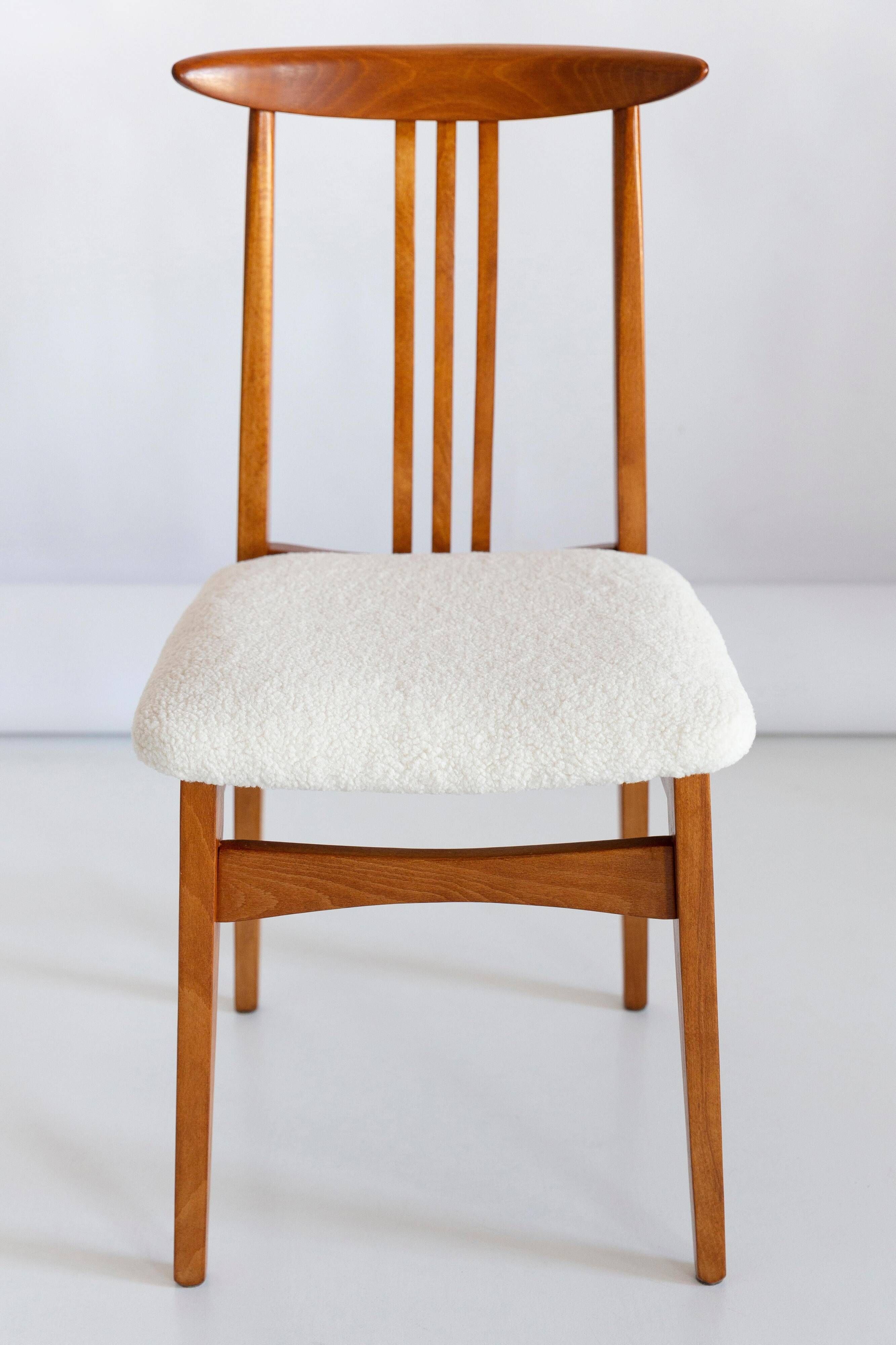Light Bouclé Chair Mid-Century Modern, Design by M. Zielinski, Europe, 1960s