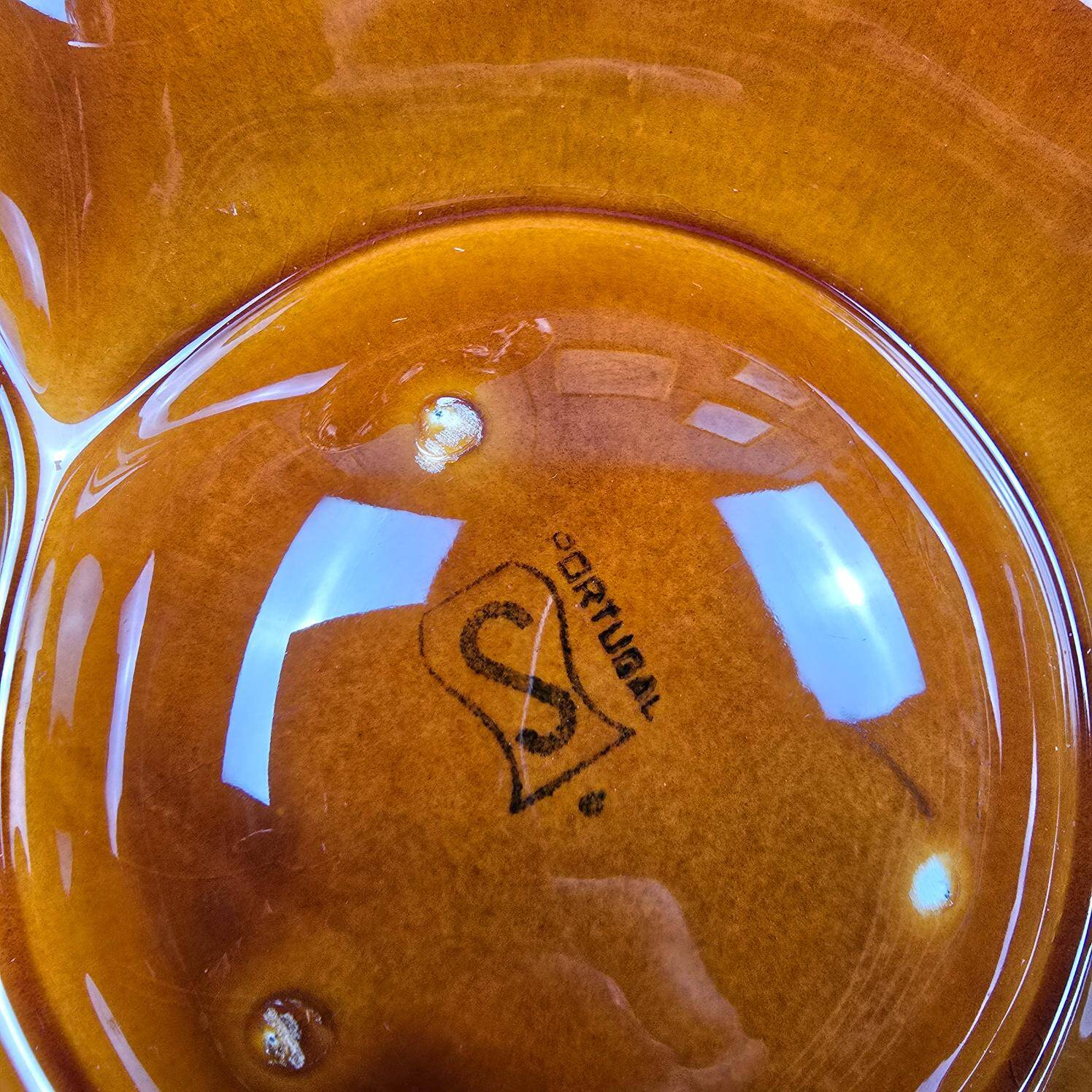 Set of 8 vintage Sicla Portugal slip artichoke plates