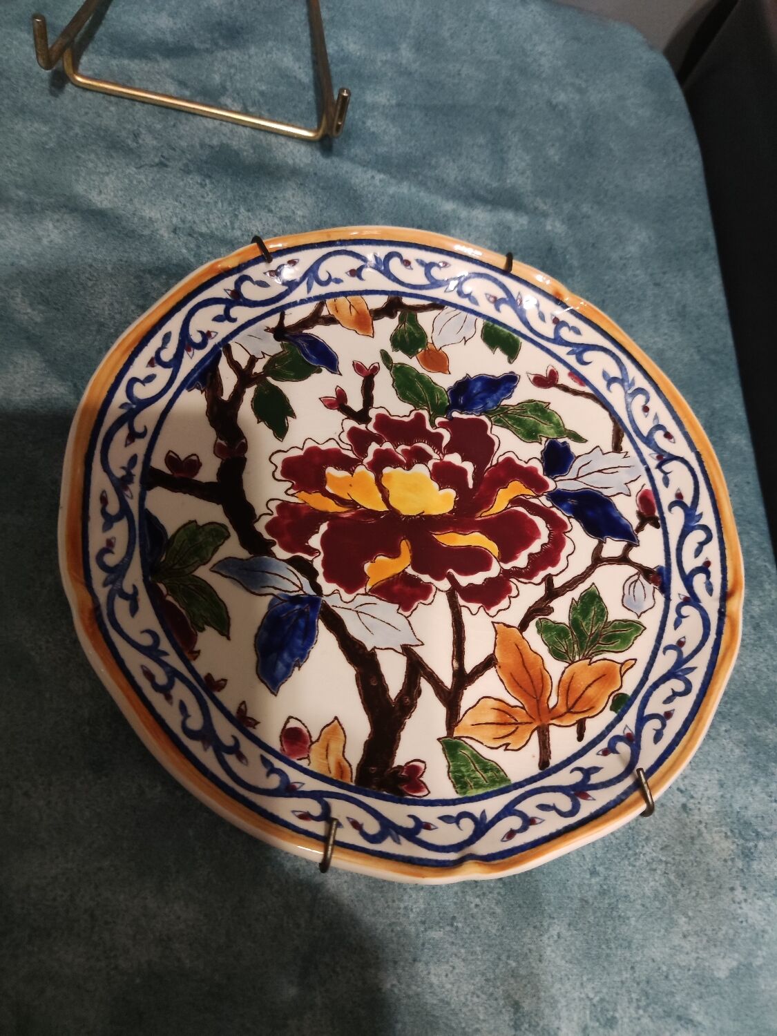 Pair of hand-painted Gien earthenware plates