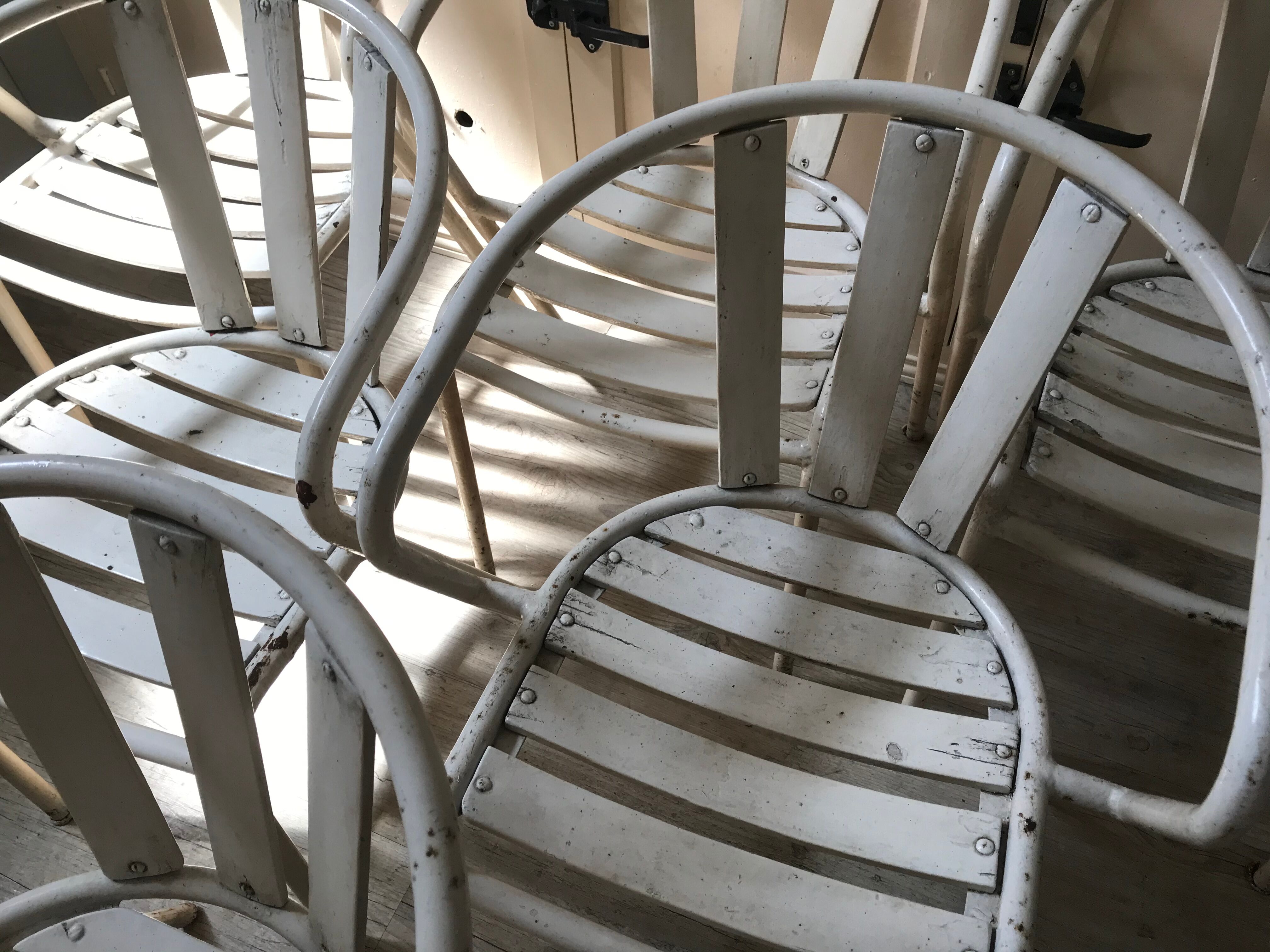 Lot of 5 vintage garden chairs