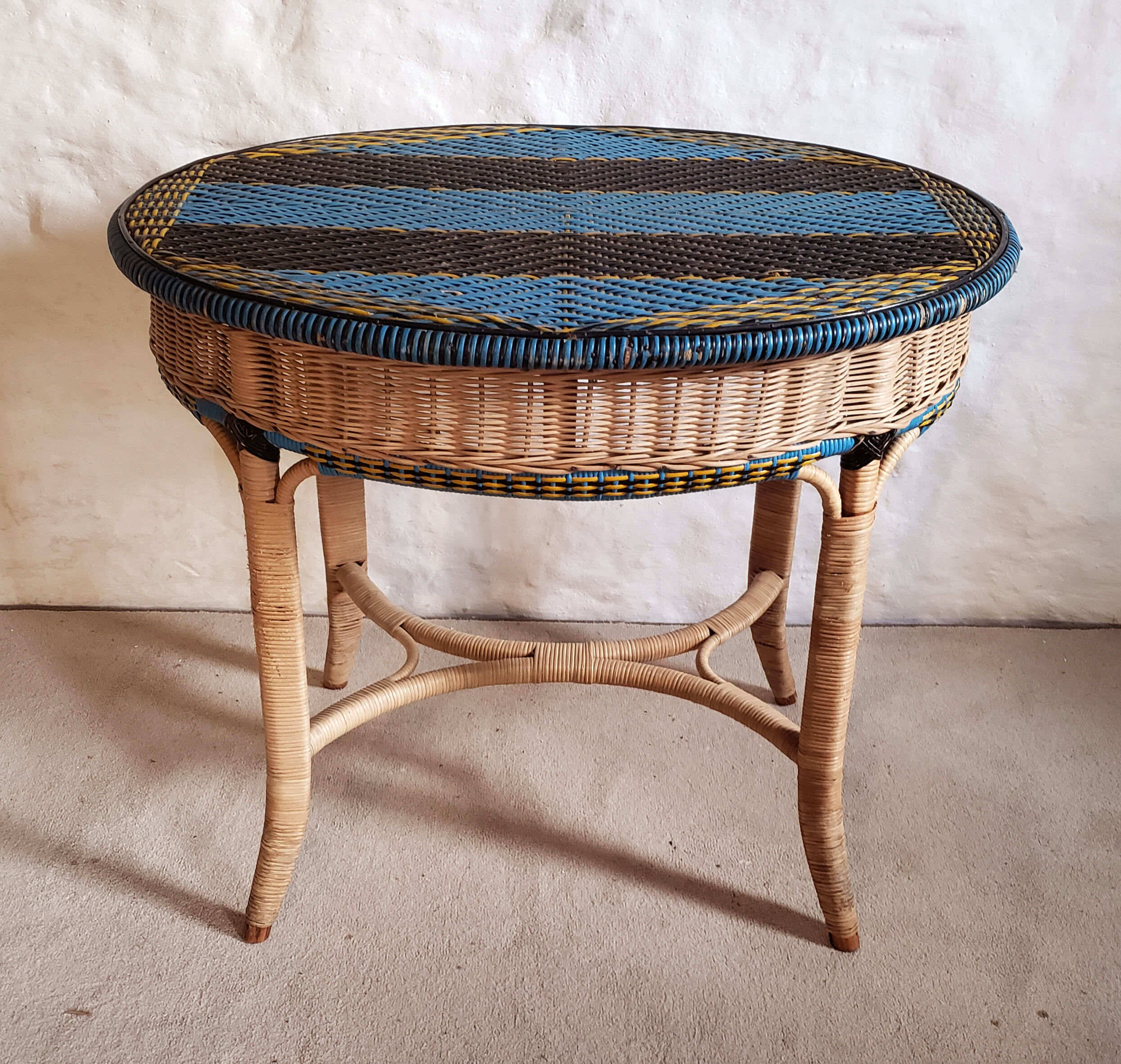 1930 rattan lounge set