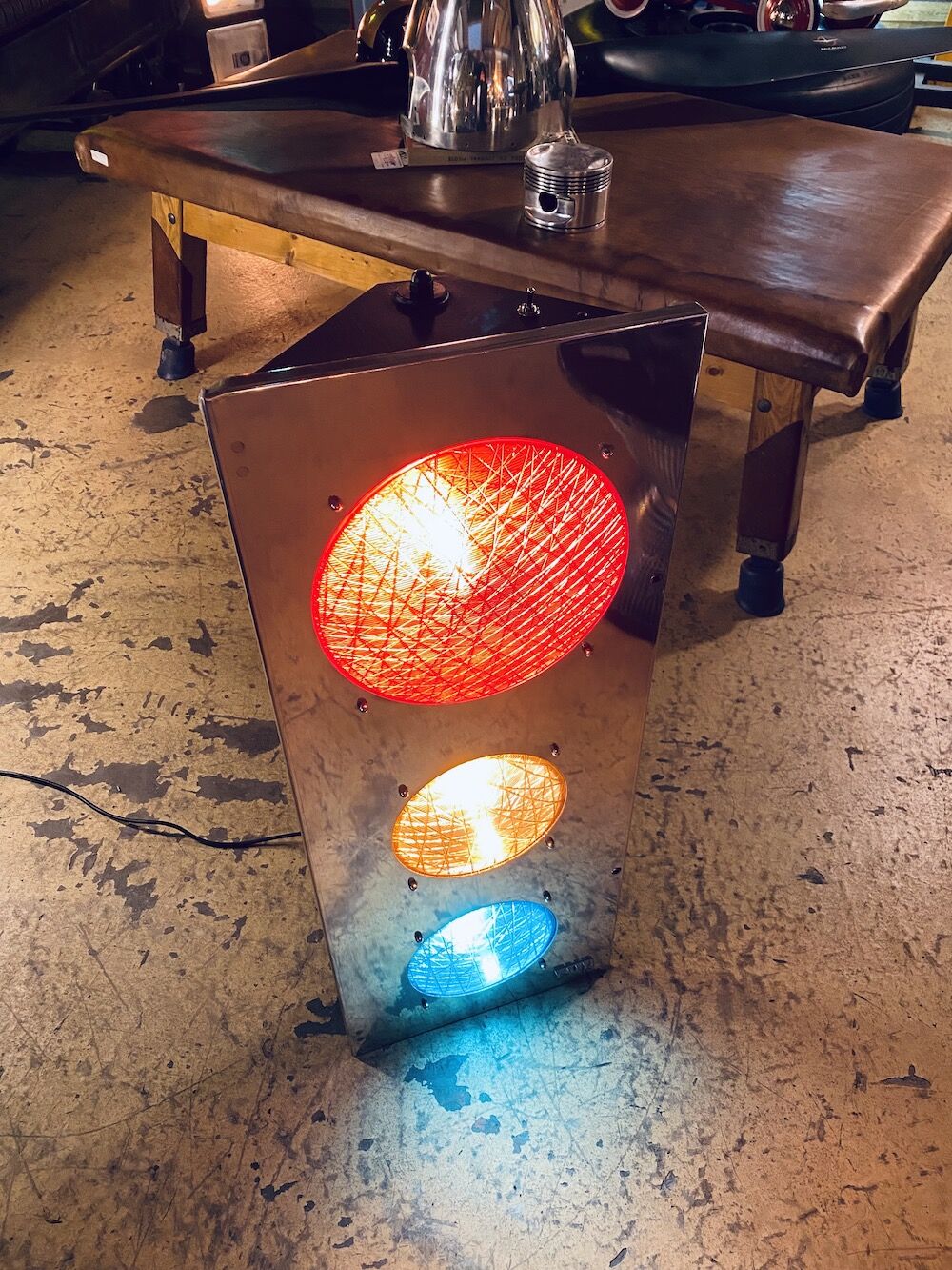 Chrome traffic light