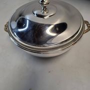 Soup tureen or vegetable dish in silver-plated metal – French silversmithing