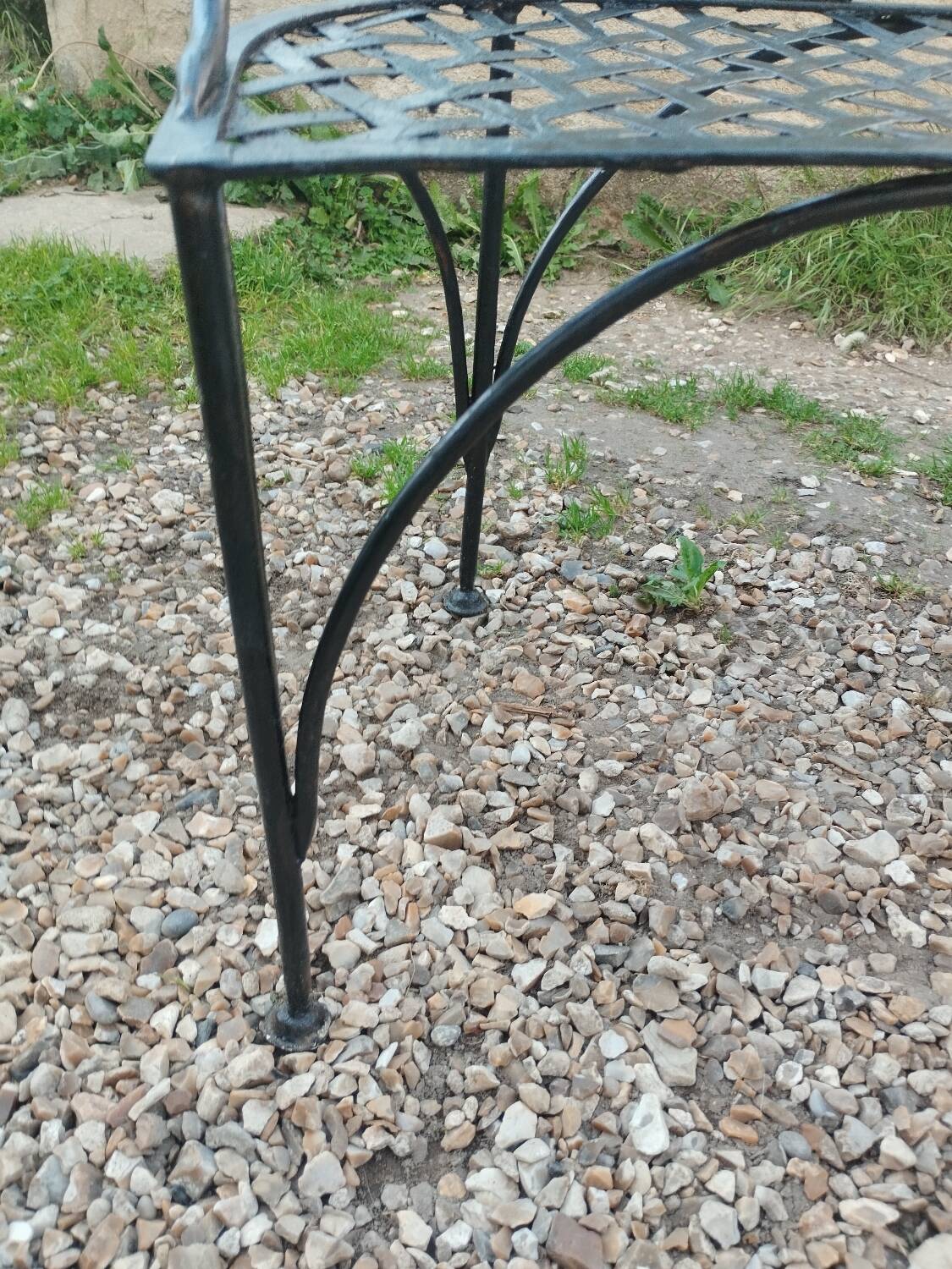 Banc de jardin en fer ancien