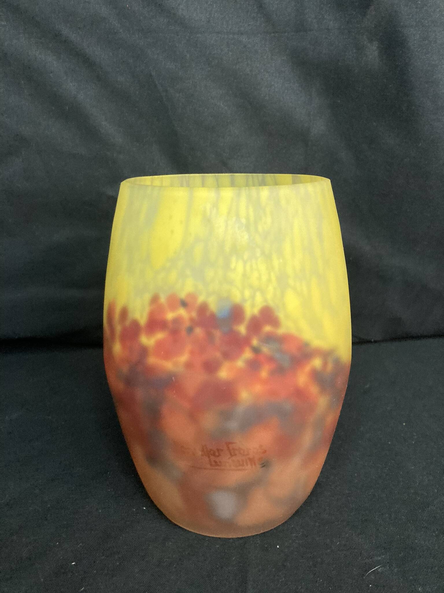 Art déco, vase en verre marmoréen muller frères vers 1930