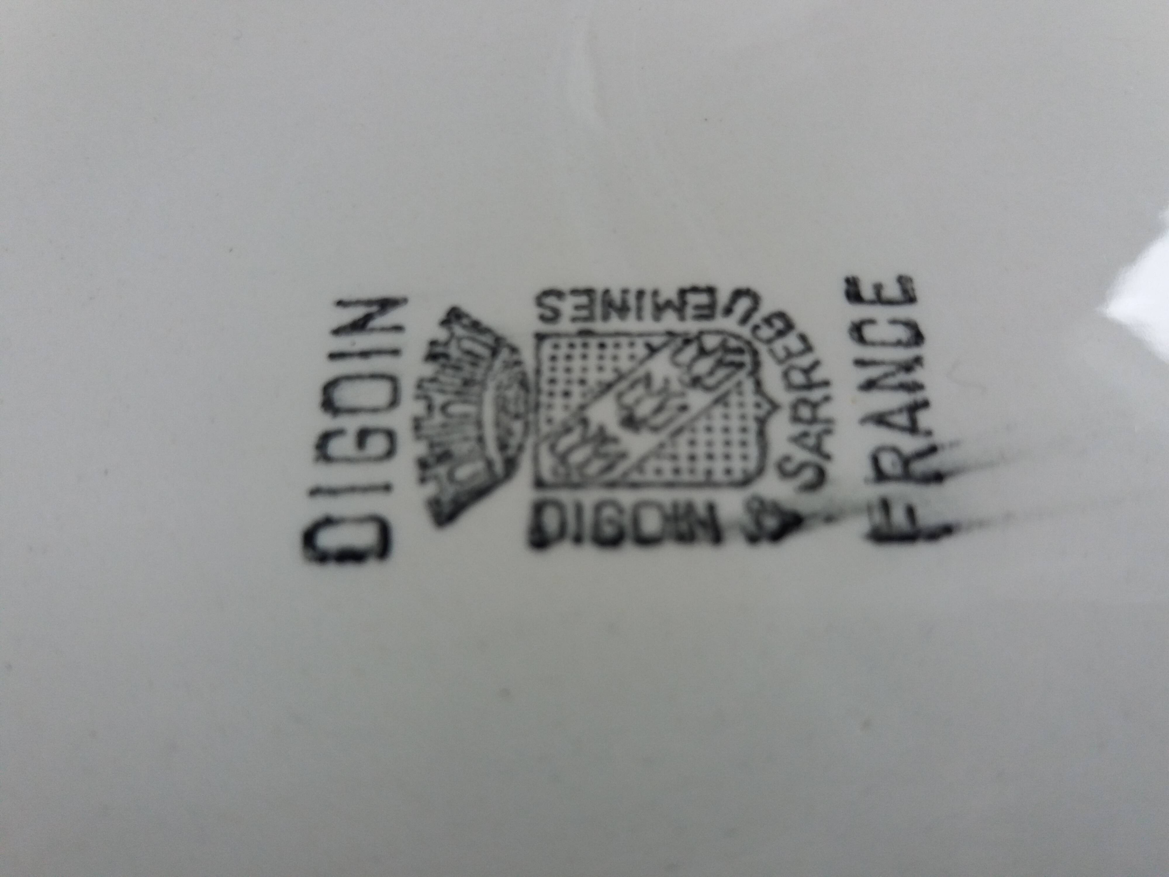 Digoin Sarreguemines zoomorphic fish dish
