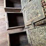 Grand coffre ancien