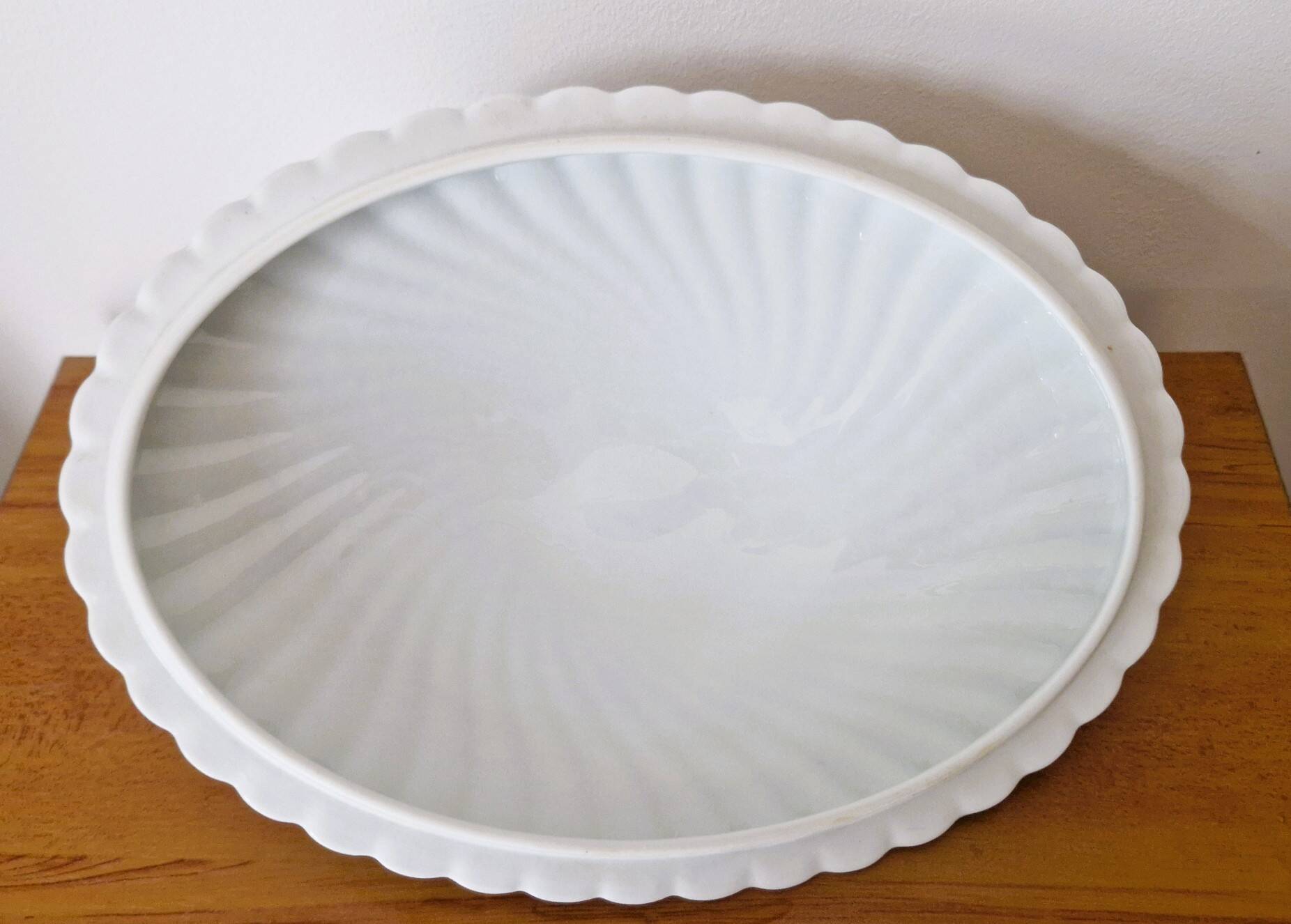 Oval white porcelain soup tureen by Haviland, torso model.