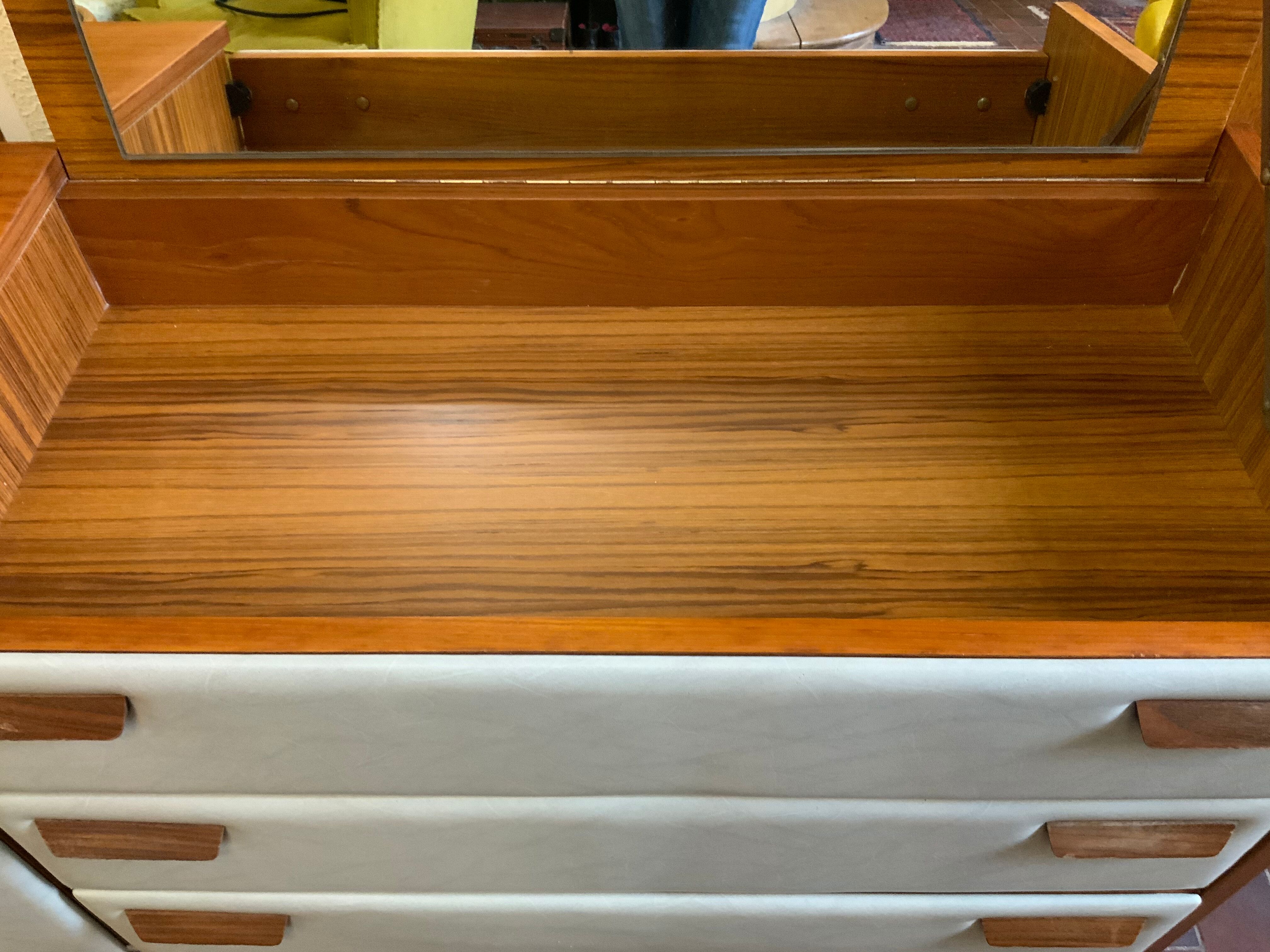 Sideboard brand Regy