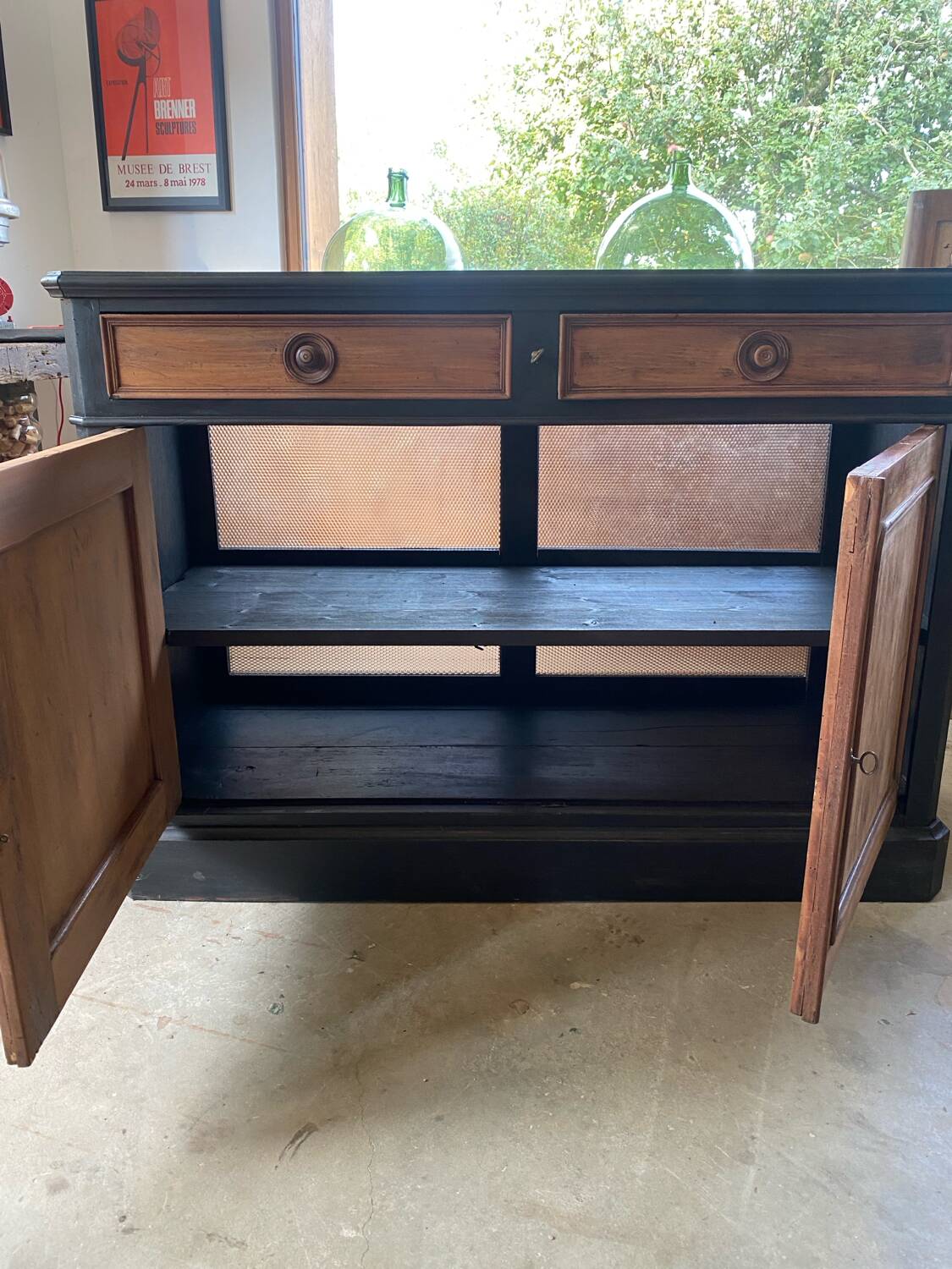 Central Island Counter