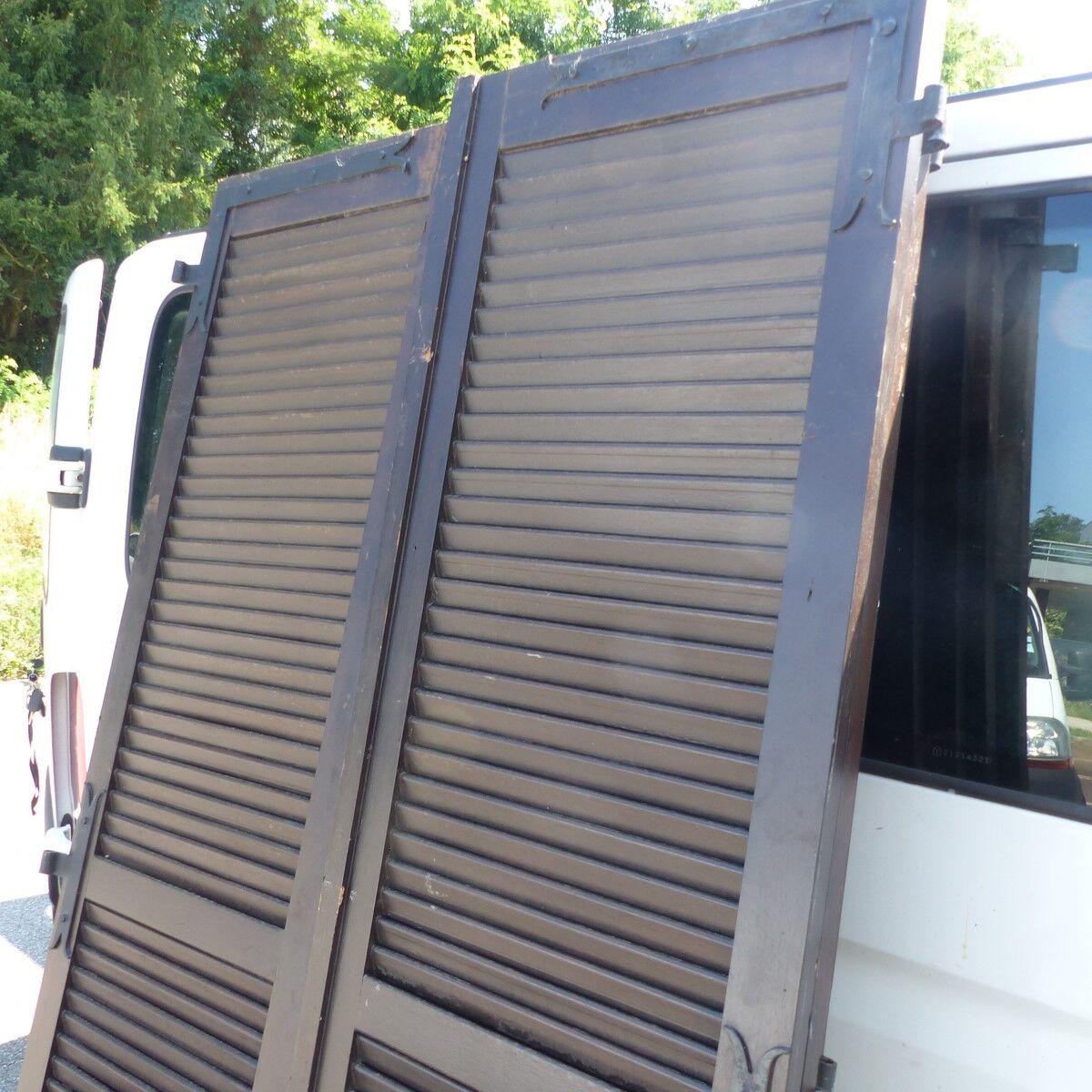 Wooden louvers 2 flaps