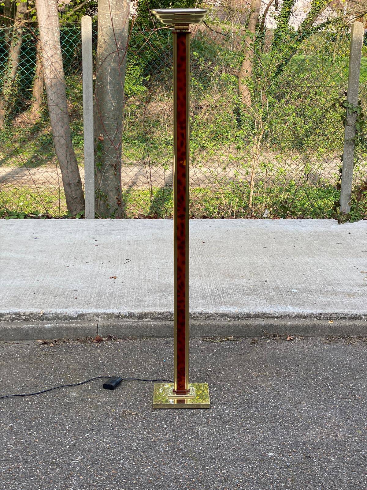 Lampadaire vintage halogène style art déco doré 1970