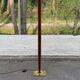 Lampadaire vintage halogène style art déco doré 1970