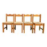 Set of 4 farmhouse chairs in solid pine with straw seats.