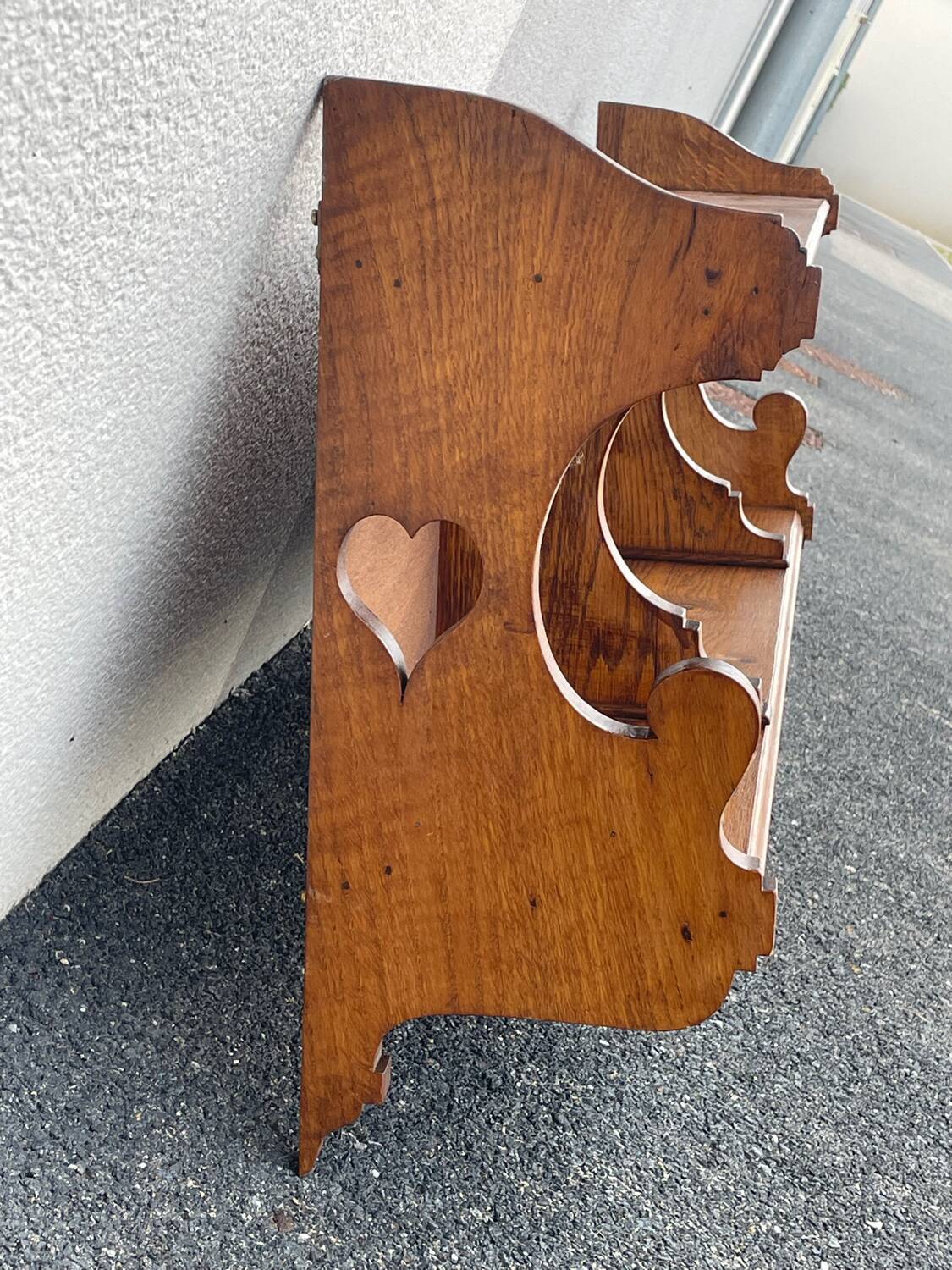 Early 20th-century display cabinet.