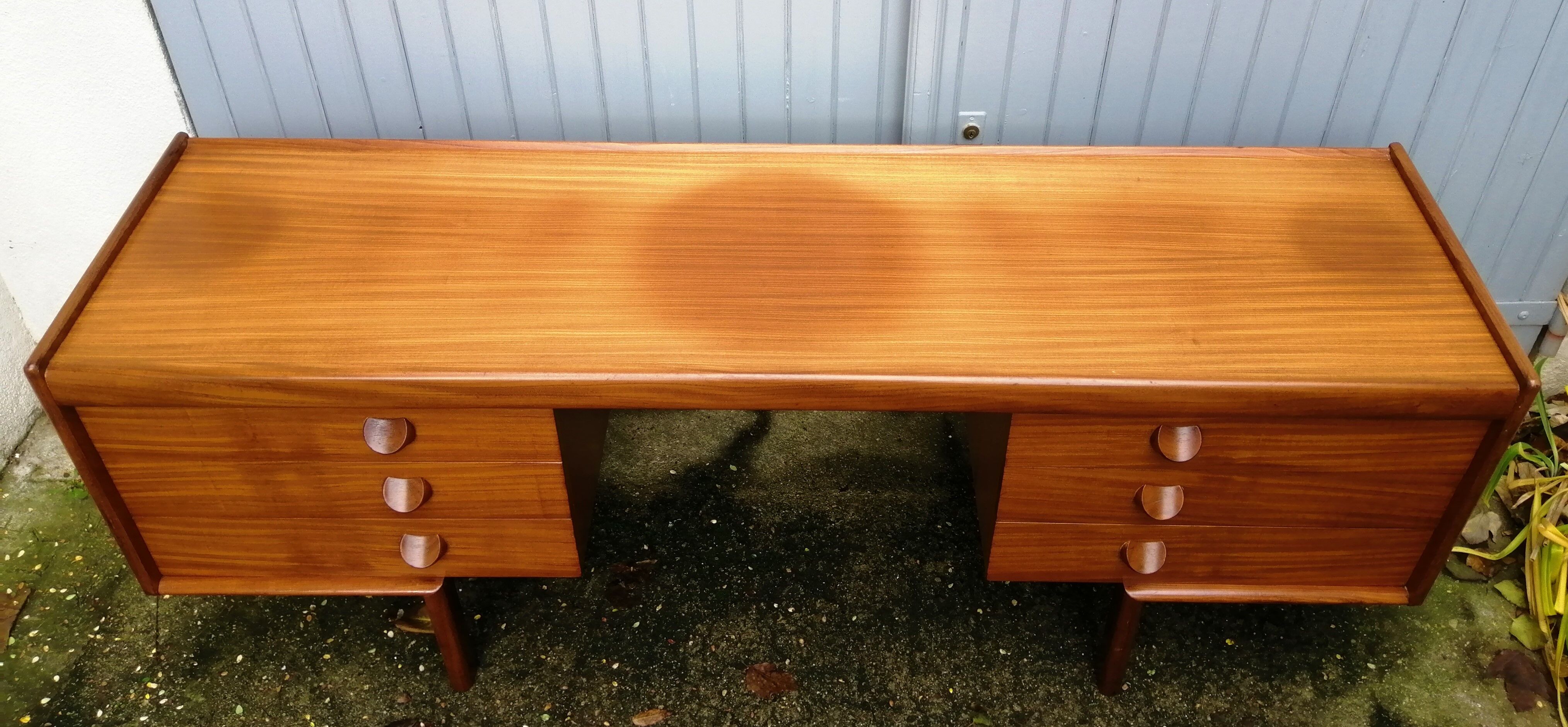 Teak dressing table from the 60s by White & Newton