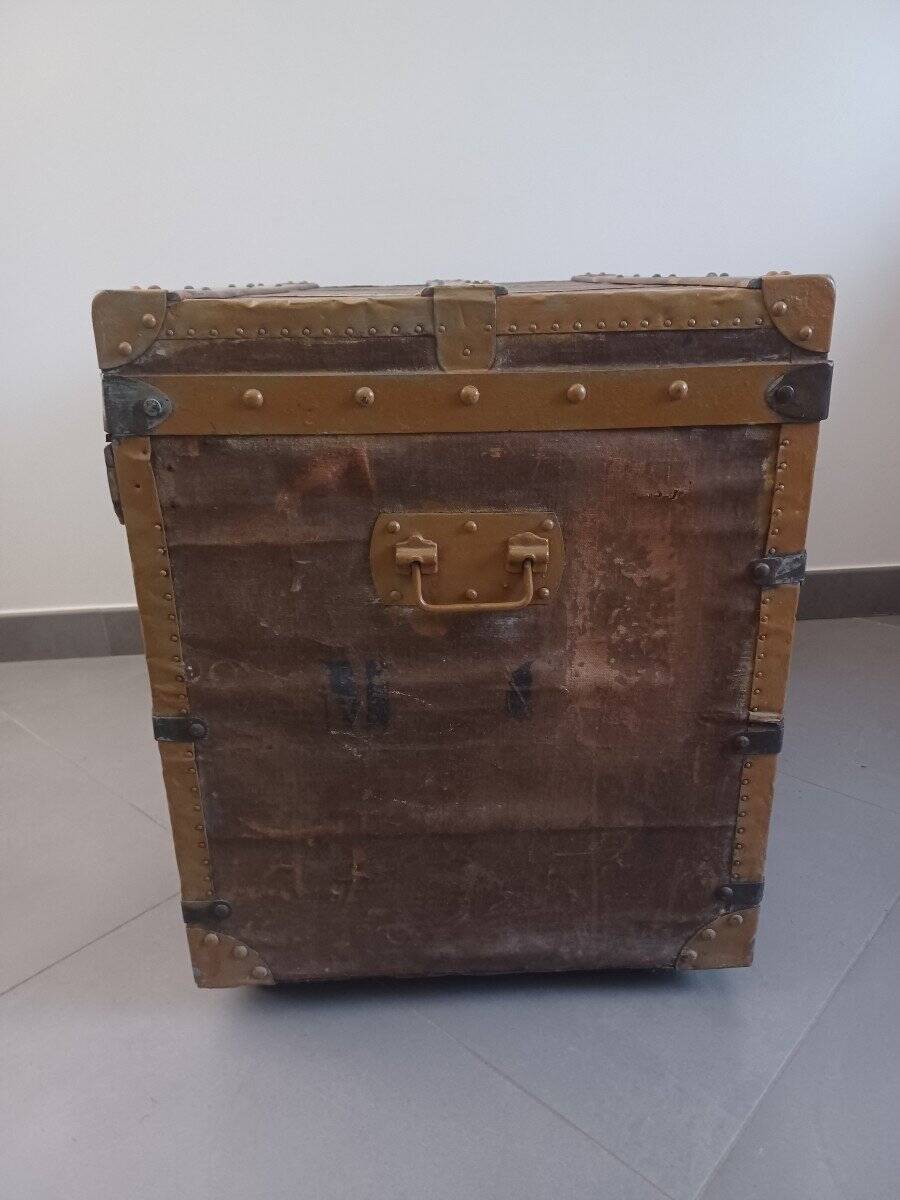 Travel trunk