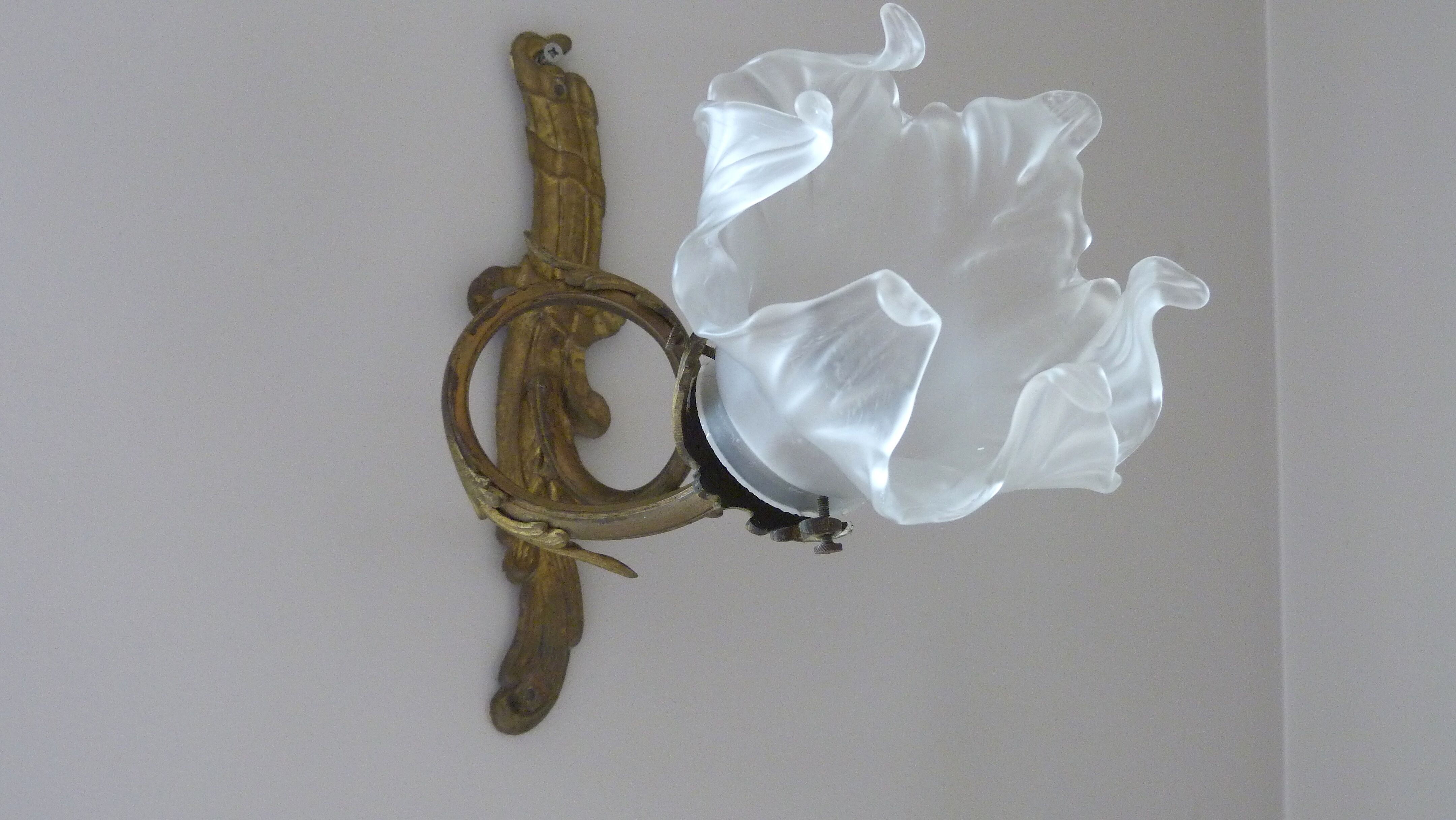 Ancient art nouveau tulip applied