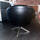 Paire de fauteuils Egg 1960 skai noir