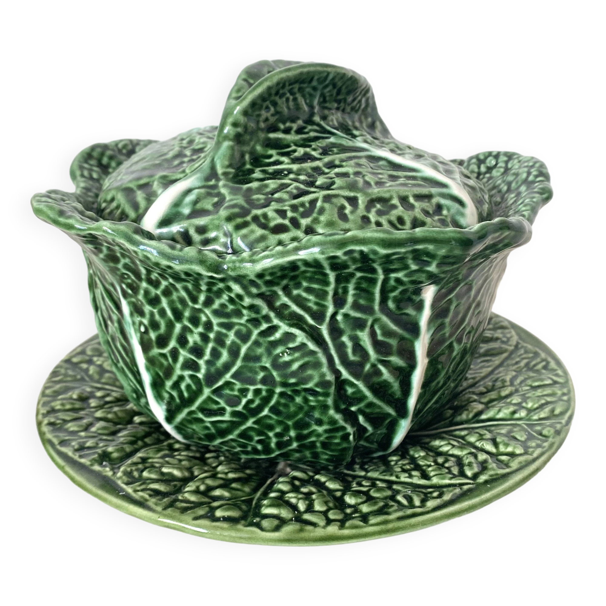 Soup tureen and green cabbage dish in barbotine