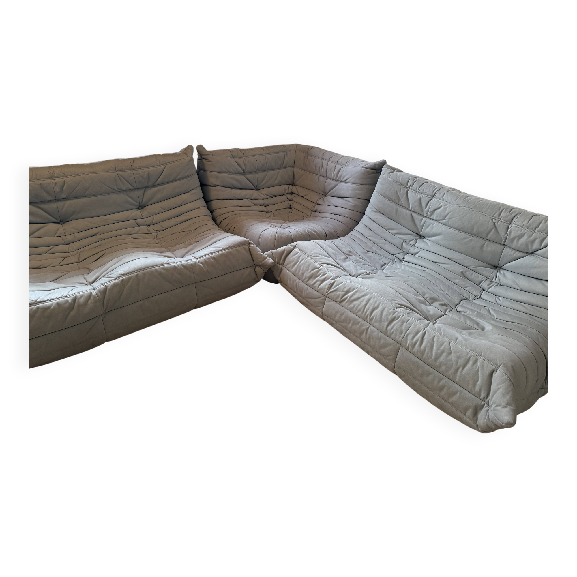 Un canapé d’angle ligne roset modèle togo2 fois 2 places + fauteuil d’angle
