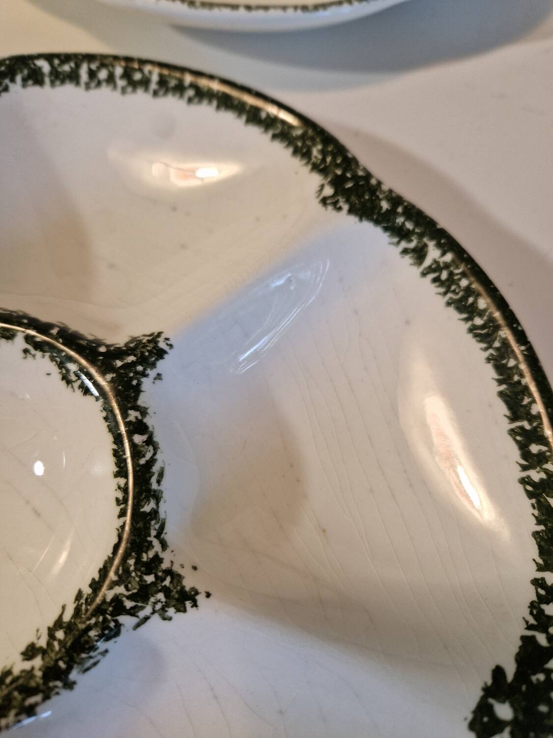 Lot of 8 oyster plates in GIEN France barbotine earthenware stamped