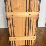 Malle, coffre ancien bombé en bois