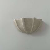 Vintage porcelain shell wall light, speckled beige, France 1960