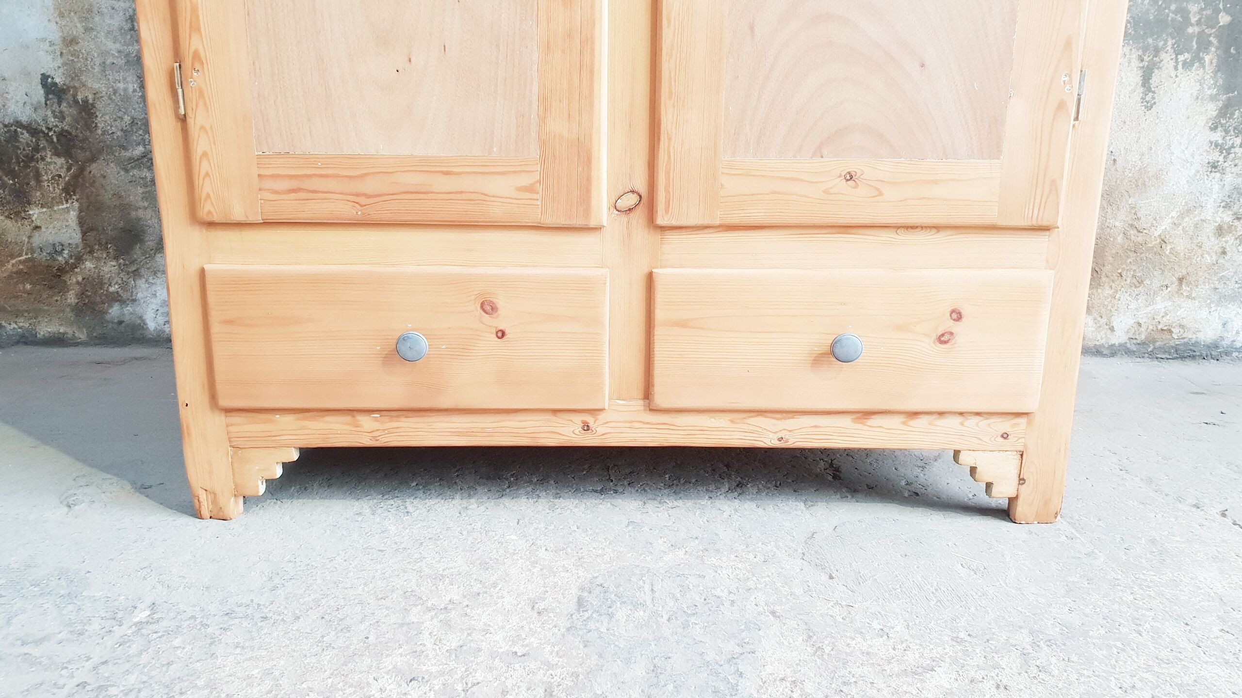 Vintage asymmetrical cabinet