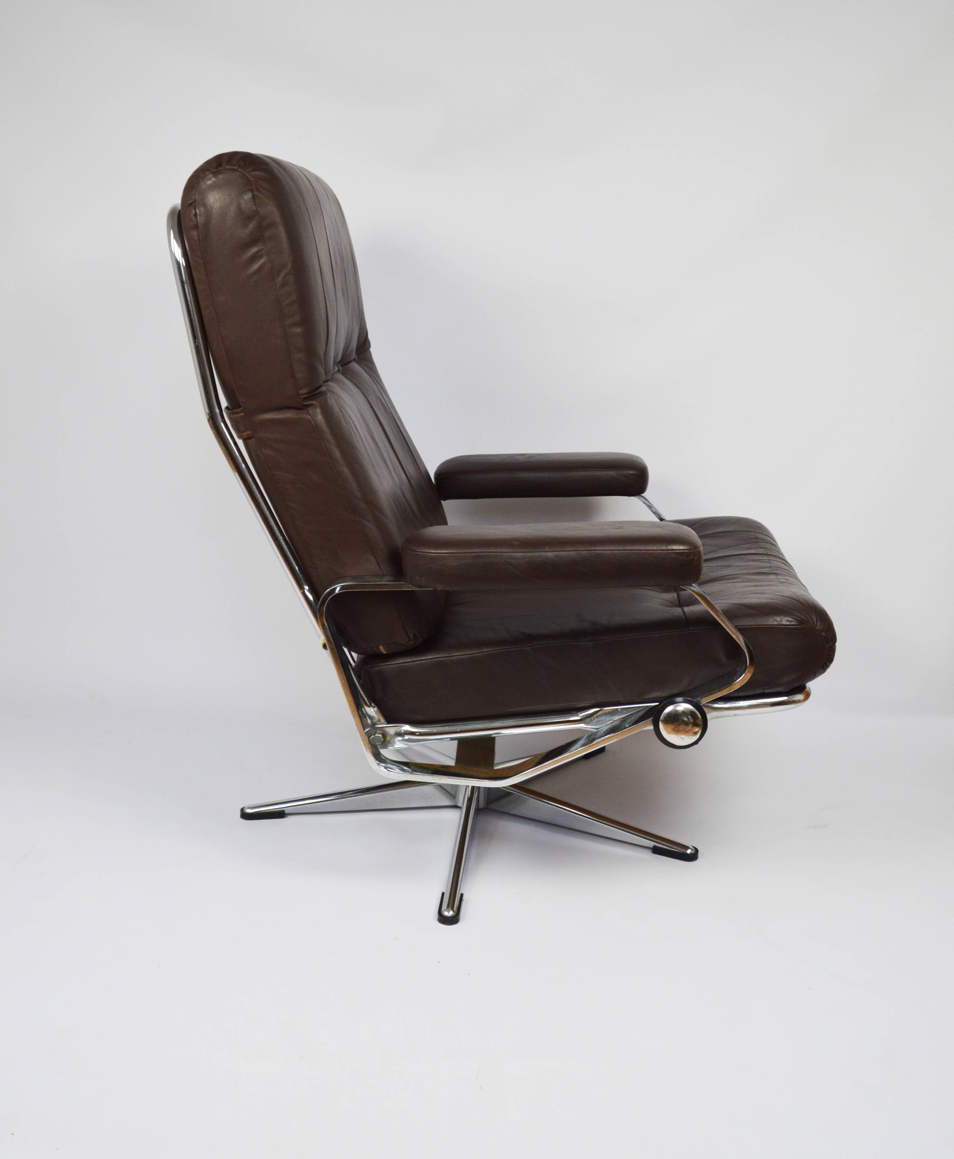 A pair of leather armchairs, 1970s