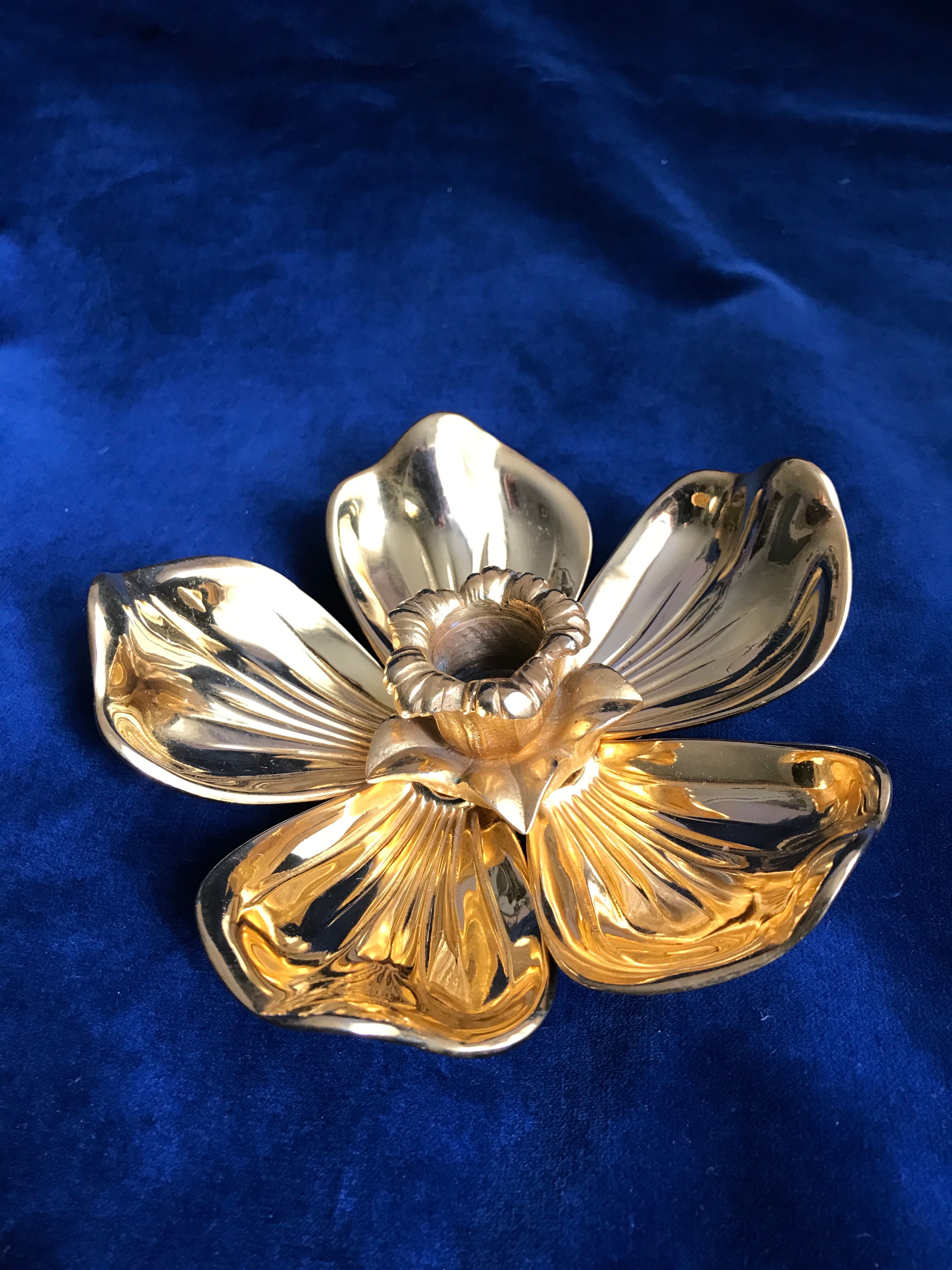 Flower candle holder with 5 ashtrays